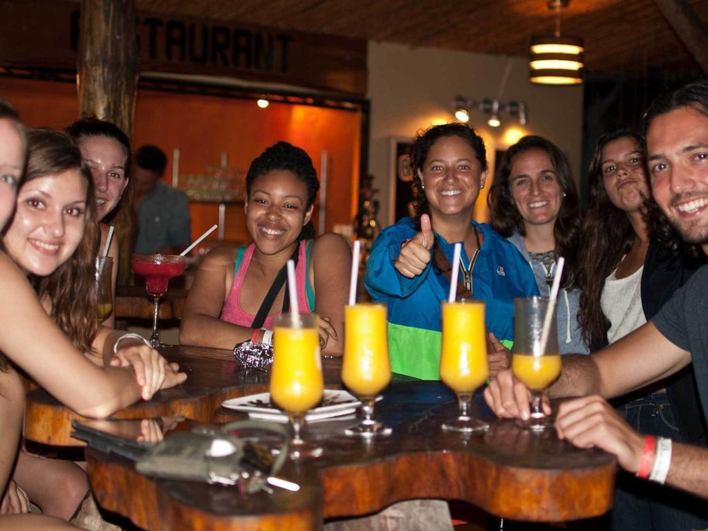 Arenal Backpackers Resort La Fortuna Buitenkant foto